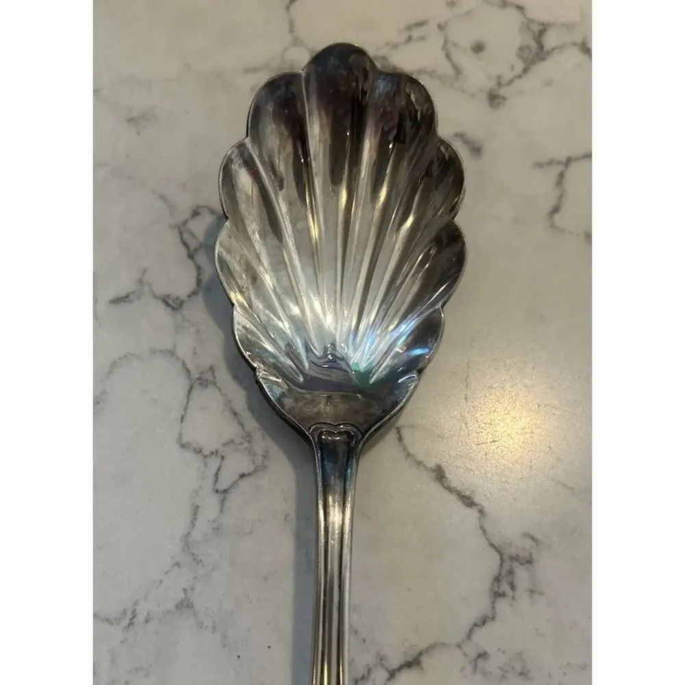 Vtg‎ Oneida Rogers 1811 King James Silver plate Shell Sugar Spoon